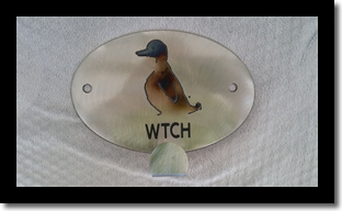 WTCH with Duck single coat rack